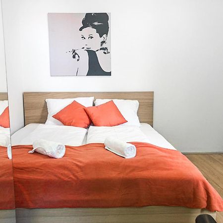 Relaxing 2-Bed Apartment For Extended Visits Wien Eksteriør bilde
