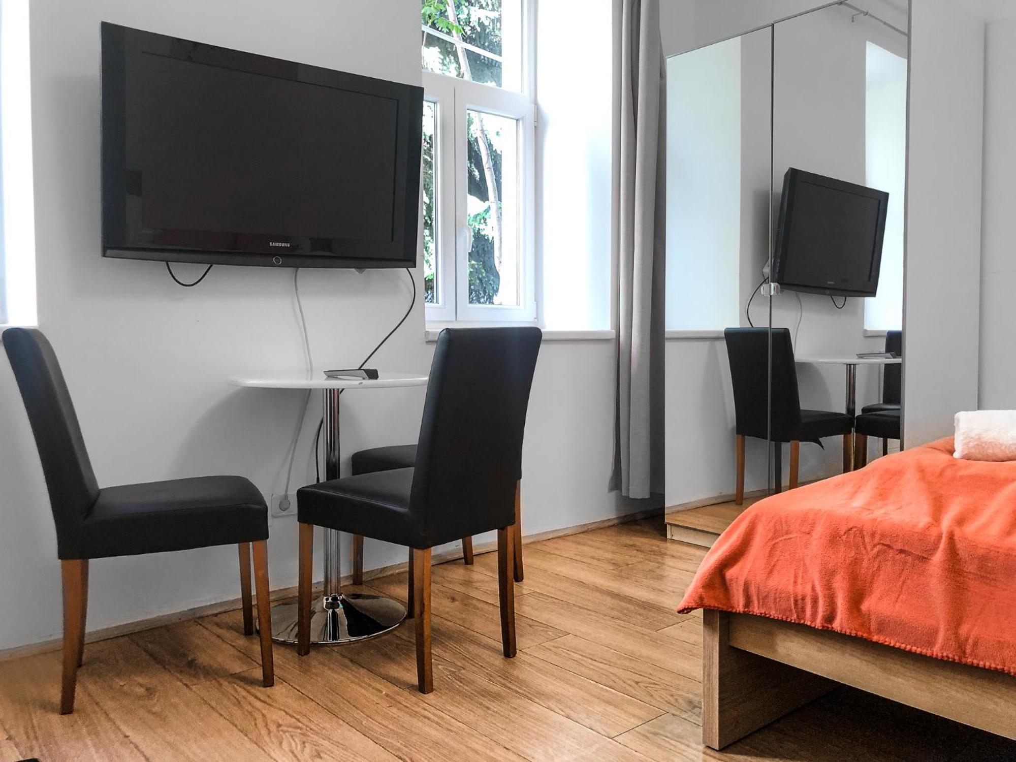 Relaxing 2-Bed Apartment For Extended Visits Wien Eksteriør bilde
